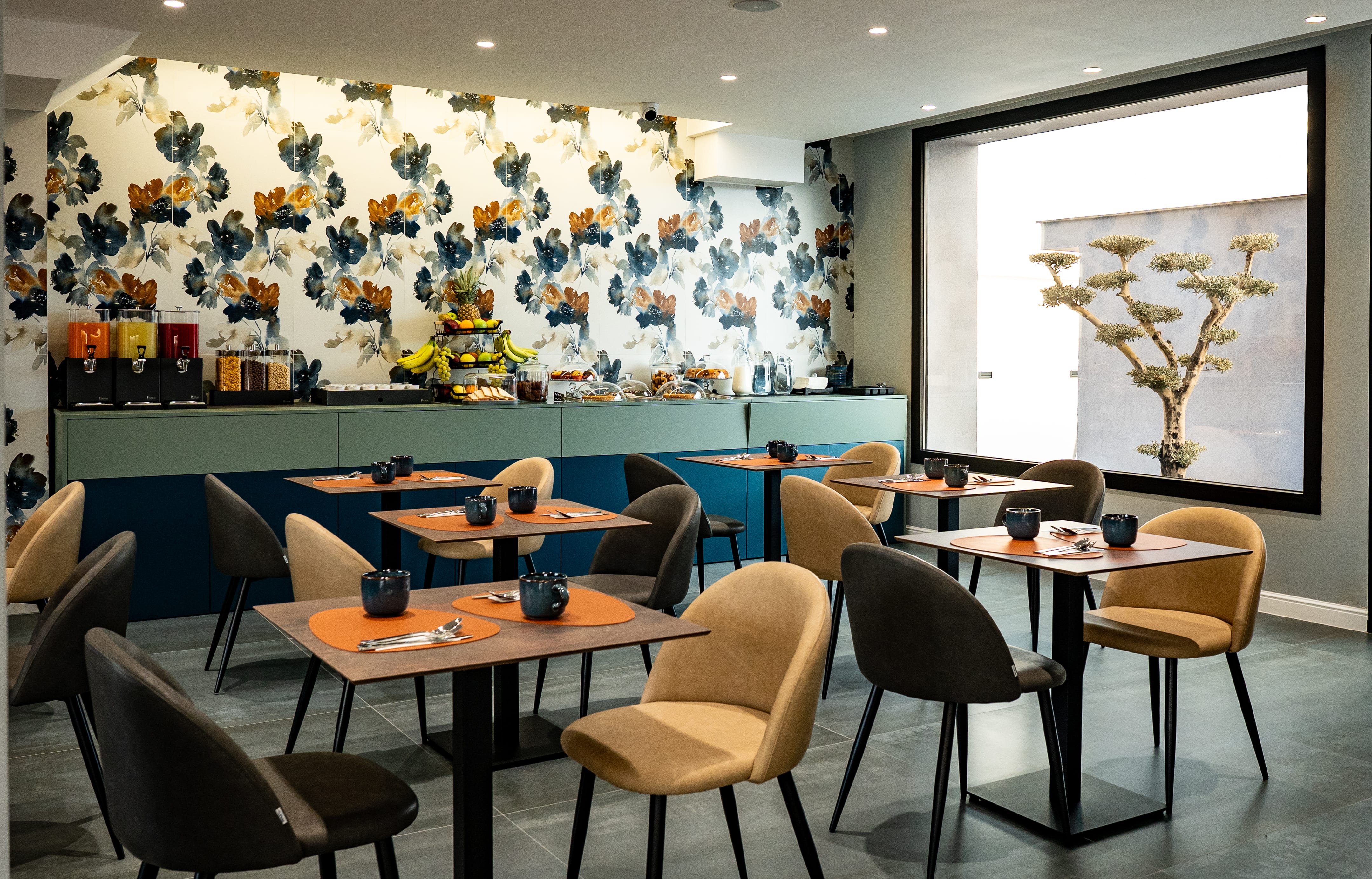 Booking photography hotel