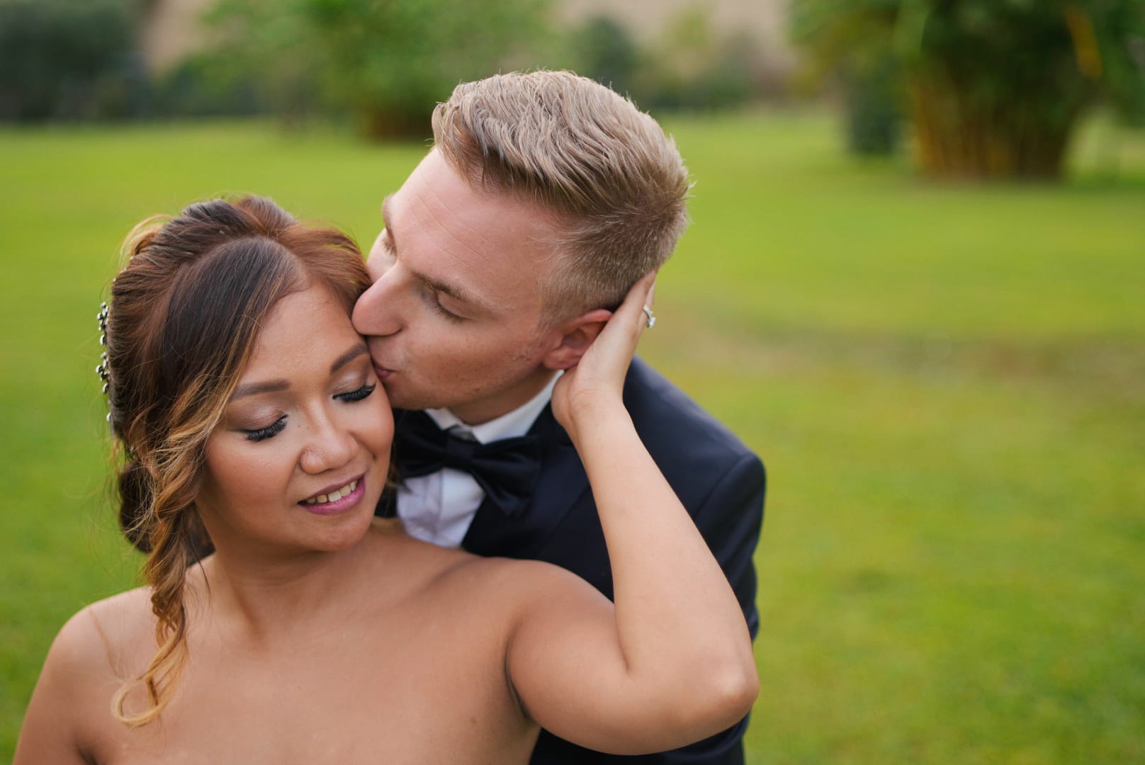 Coppia di sposi — luce naturale